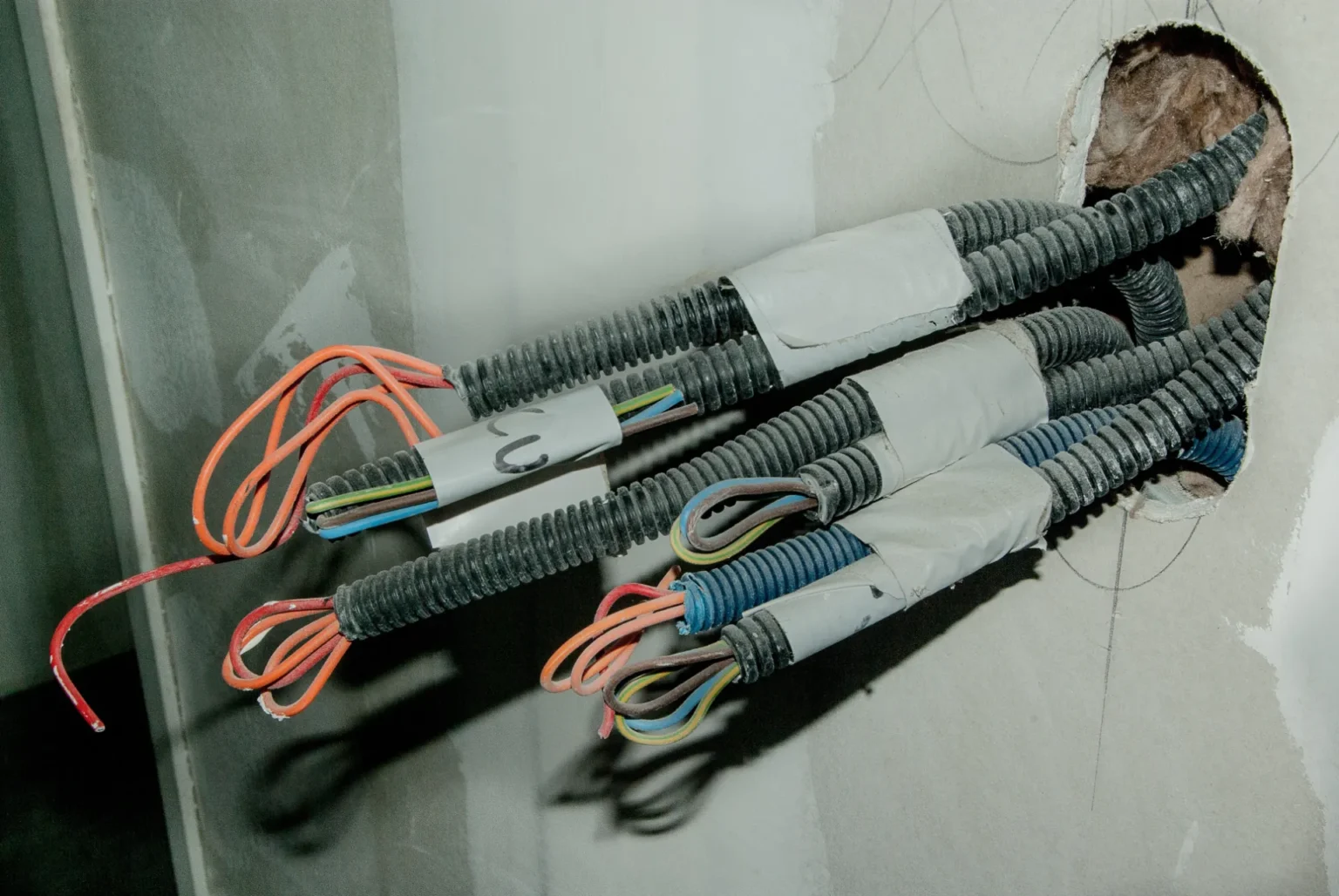 Overbelasting van elektra: oorzaken en oplossingen